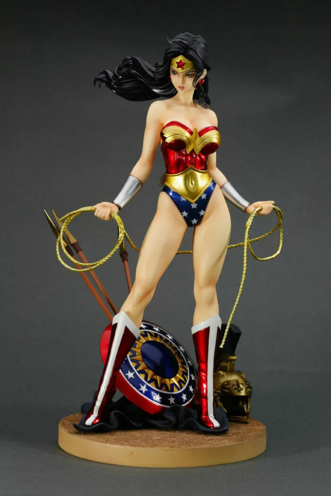 Kotobukiya DC Comics: Wonder Woman Bishoujo Statue | KOTOBUKIYA